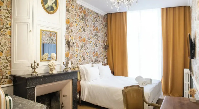 Двухместный номер Standard с балконом и с видом на город Maison la Louise