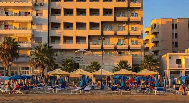 Hotel Vala, Rezerwuj Hotel Hotele w Durres County z parkingiem, Parking