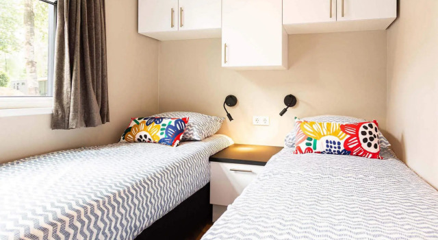 Beautiful chalet with dishwasher, on a holiday park, close to De Veluwe, Rezervasyon Şale Lunteren Veluwe