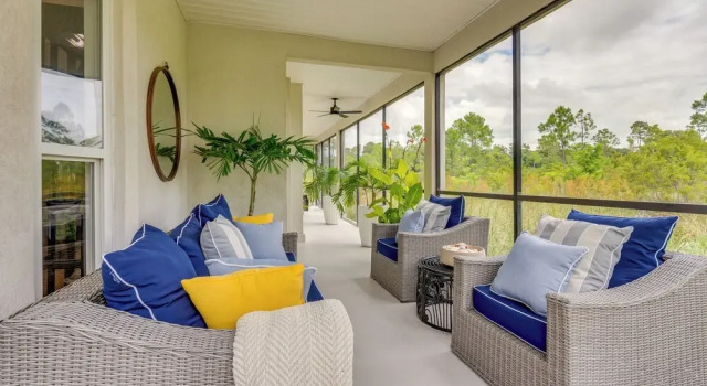 Коттедж Luxe Gulf Breeze Home w/ Patios - 4 Mi to Beaches!