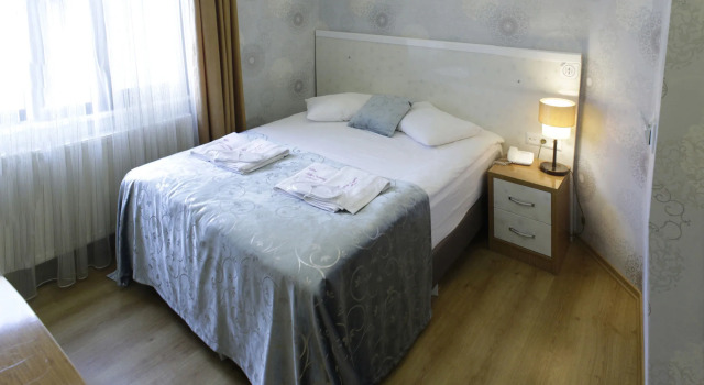 Know Hotel & Hostel