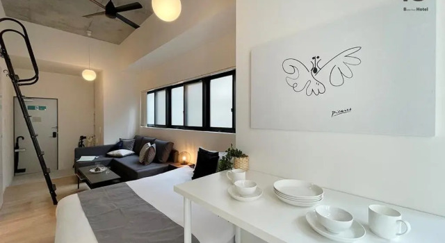 Апартаменты Brand new 1BR Apt for 7 ppl with loft Few Mins Walk To Peace Park