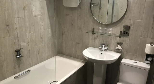 Standard triplă cameră Carlton Hotel