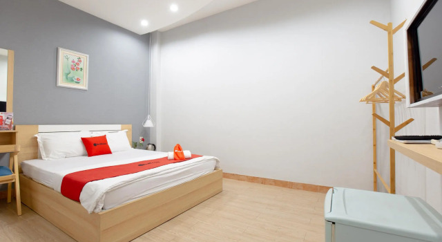 RedDoorz Plus @ Nguyen Thi Thap Street, Забронировать Отель Отели Хошимина 3 звезды, 3*