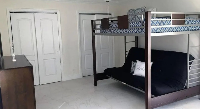 Beautiful Villa, Family Friendly, Access to Dock, Rezerwuj Hotel Hotele w Broward County z parkingiem, Parking