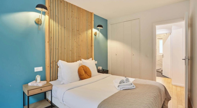 Charming Apartement Center of Paris Montmartre, Забронировать Апартаменты/квартира Париж Иль-де-Франс, рядом с Ги Моке