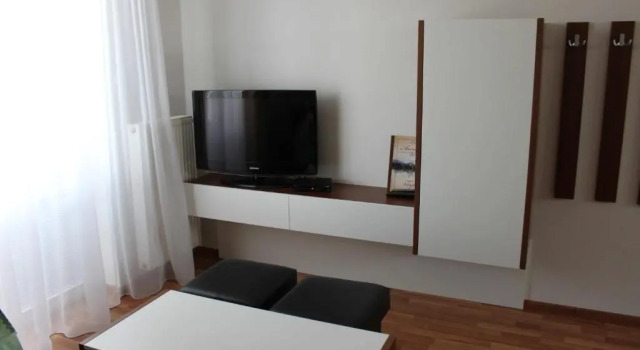 Privat Arcadia, Rezervovat Hotel Hotely v Nitriansky kraj s parkováním, Parkování