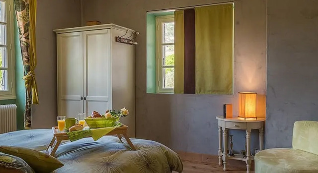 La Roseraie-Drôme, Rezerwuj Hotel Condorcet Drôme Provençale