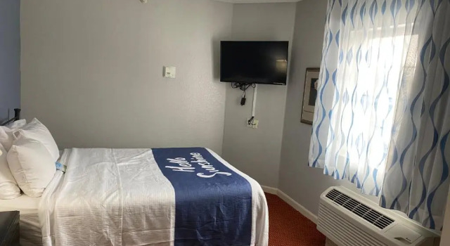Люкс Deluxe Days Inn & Suites by Wyndham Green Bay WI