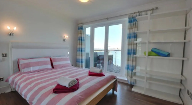 Blue Lagoon View, Забронировать Отель Бизнес-отели Англии, 4* 5*