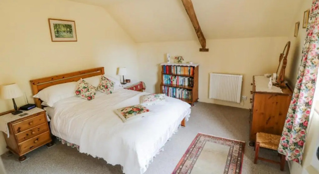 Trilbys, Book Hotel Chagford Dartmoor