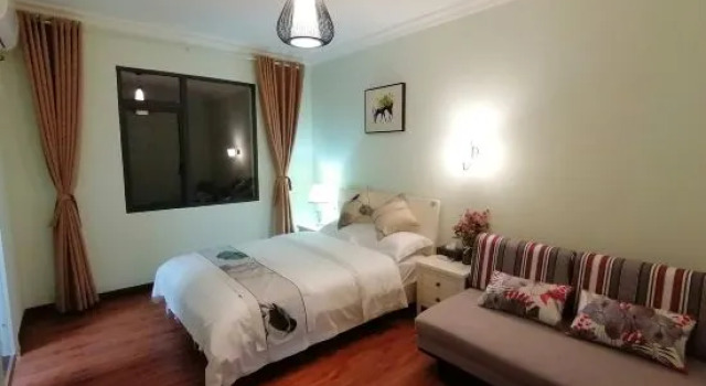 Люкс с 4 комнатами с красивым видом из окна Jingshe Hostel
