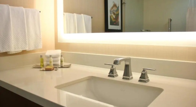 Номер Standard с видом на реку DoubleTree by Hilton Spokane City Center
