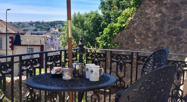 Suite cu balcon Ascot House Hotel