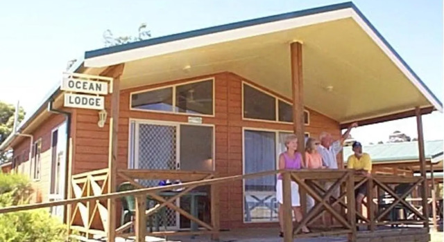Номер Superior BIG4 Batemans Bay at Easts Riverside Holiday Park