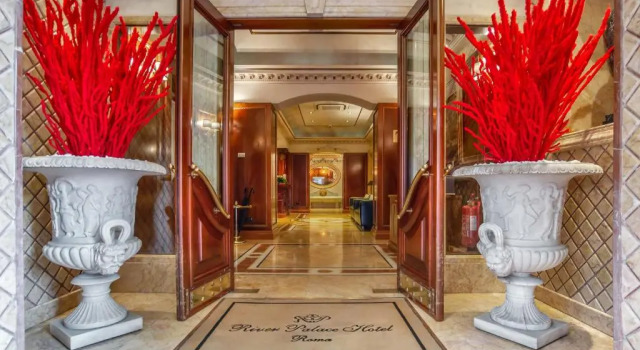 Отель River Palace Hotel
