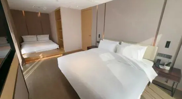 Люкс Taizhou Old Street Maoye Tiandi Atour Hotel