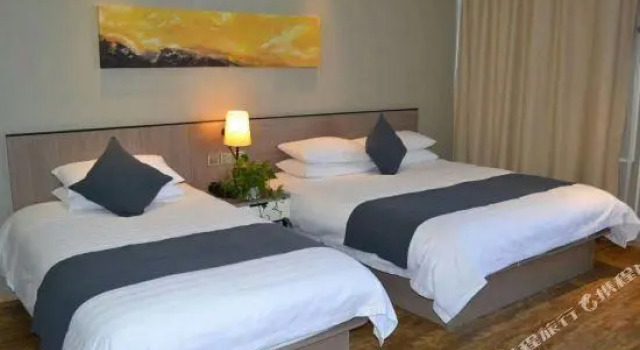 Ease Hotel (Beijing Changping Science & Technology Park Shuitun)