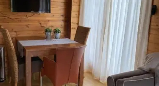 Chalet La Meuse, Prenota Chalet Cottage a Maasland, Cottage