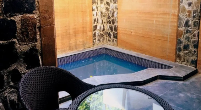 Номер Premium с красивым видом из окна Maati Jungle Lodge