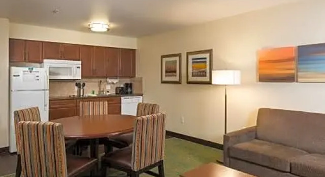 Двухместный люкс c 1 комнатой Staybridge Suites Sacramento Airport Natomas