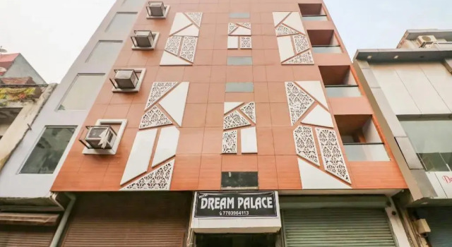 Hotel Dream Palace by OYO Rooms