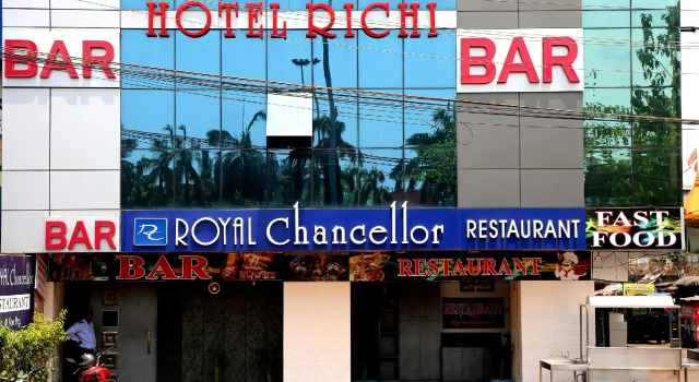 Hotel Richi Palace, Varaa Hotelli Hotellit Bhubaneswar aamiaisella, Aamiainen