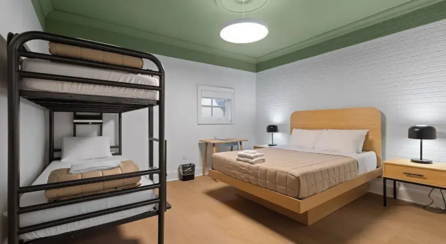 Четырёхместный семейный номер Standard HI Halifax Heritage House Hostel
