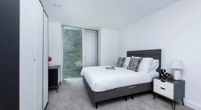 Stunning 2BR Manchester Apartment