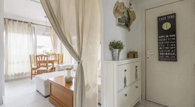 Simplistic Apartment in Alcocéber With Swimming Pool, Забронировать Апартаменты/квартира Апартаменты Алькала-де-Чиверт, Апартаменты/квартира