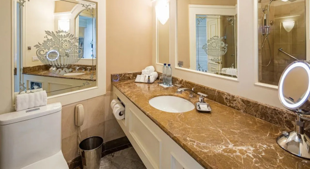 Четырёхместный номер Deluxe The Westin Camino Real, Guatemala