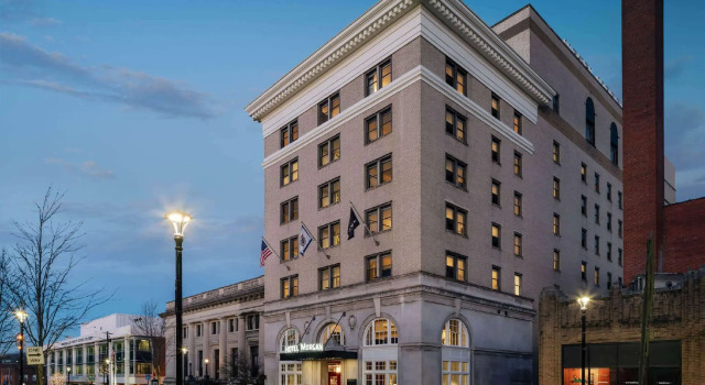 Кровать в общем номере Hotel Morgan a Wyndham Hotel