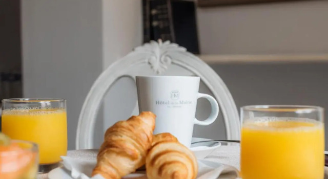 Номер Standard Logis - Hotel De La Mairie