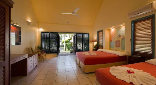 Двухместный номер Standard с балконом Fiji Hideaway Resort & Spa