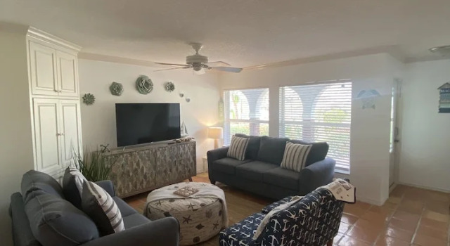 Tropical Theme Home Steps from the Beach, Book Vacation Home Vero Beach South Florida