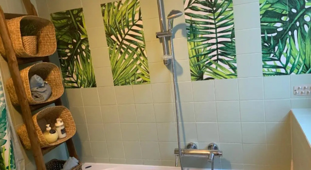 Апартаменты c 1 комнатой Charming Elise- apartment close to Central Station