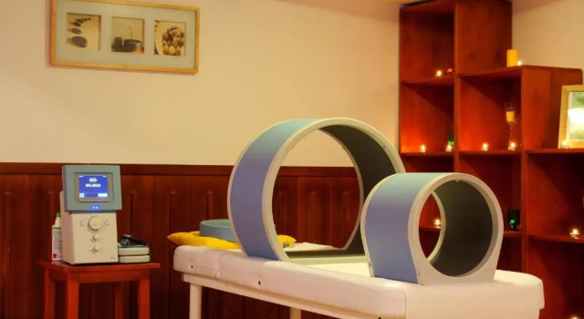 Pensiunea Noel, Varaa Hotelli Hotellit Carpathians - Romania uima-altaalla, Uima-allas