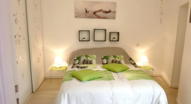 Apartment With one Bedroom in Erquy, With Wonderful City View - 200 m, Rezerwuj Apartament Hotele w Erquy z parkingiem, Parking