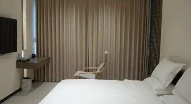 Семейный люкс Xiaocheng Gushi Smart Homestay (Yi Fengguo Temple)