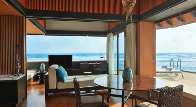 Двухместная Villa Heavenly Overwater Pool The Westin Maldives Miriandhoo Resort