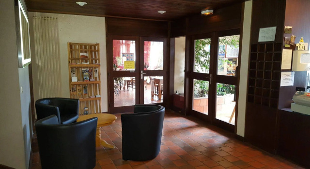 Hôtel Restaurant Le Casteltinet, Prenota Hotel Hotel a Alvernia con parcheggio, Parcheggio