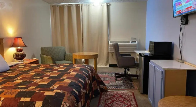 Deluxe suite Lake Country Inn