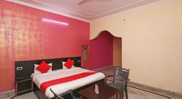 Everest Inn By OYO Rooms, Забронировать Отель Гомти Нагар , рядом с Парк Амбедкара