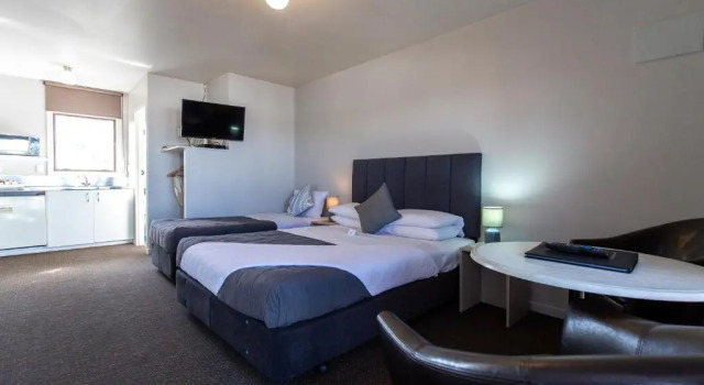 Студия Albatross Motel