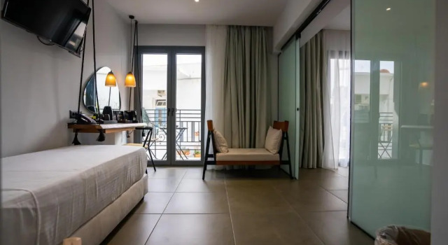 Трёхместный номер Standard с красивым видом из окна Casa Porto Boutique Hotel