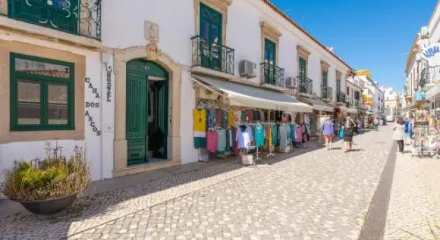 Casa Dos Arcos Boutique Hostel & Suites, Book Hostel / Vandrerhjem Billige hoteller i Albufeira
