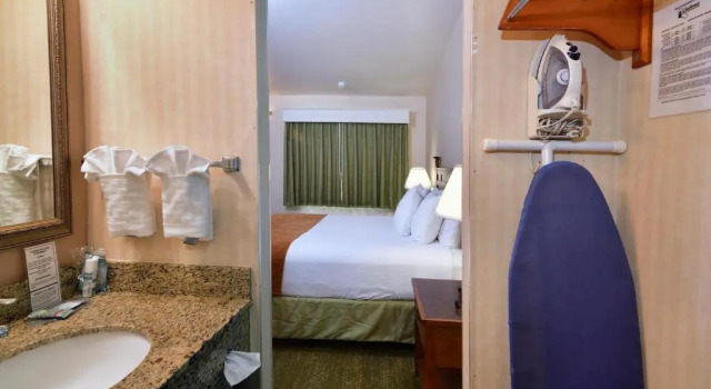 Номер Standard Lamplighter Inn & Suites at SDSU