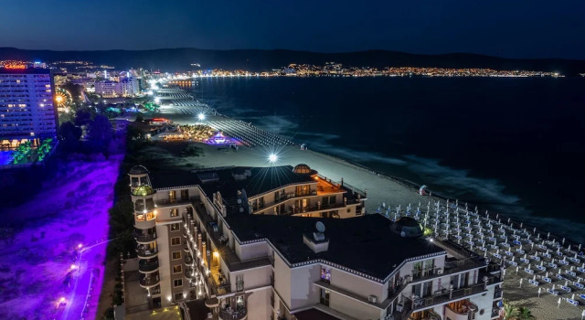 Двухместный номер Standard с балконом и с частичным видом на море Burgas Beach