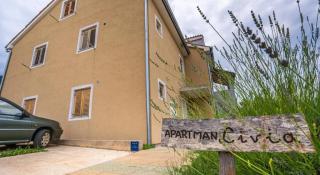 Apartment Livia, Prenota Appartamento Hotel a Isole Quarnerine con parcheggio, Parcheggio