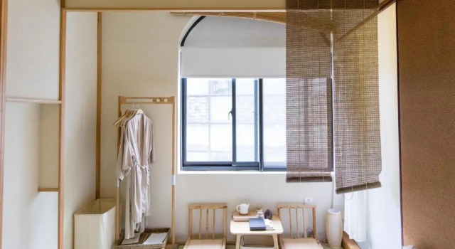 Номер Standard Shanghai Xintiandi Former French Historical Area Hotel